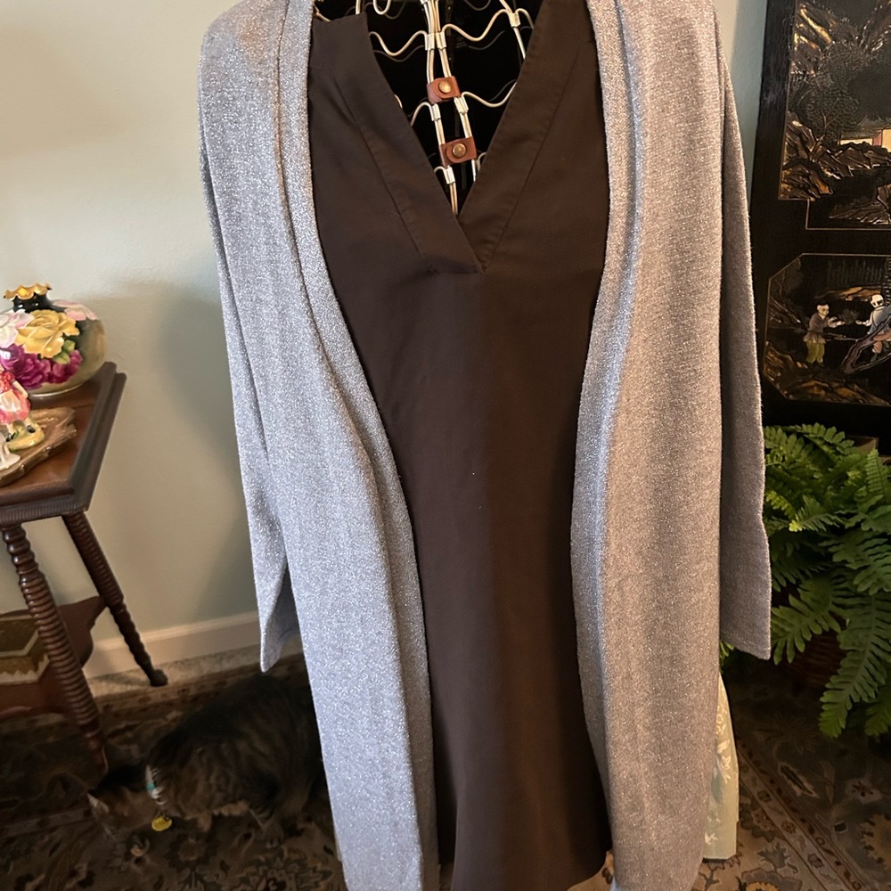 Elegant Silver Women's Tahari Long Cardigan. Size L. Like new. Polyester.